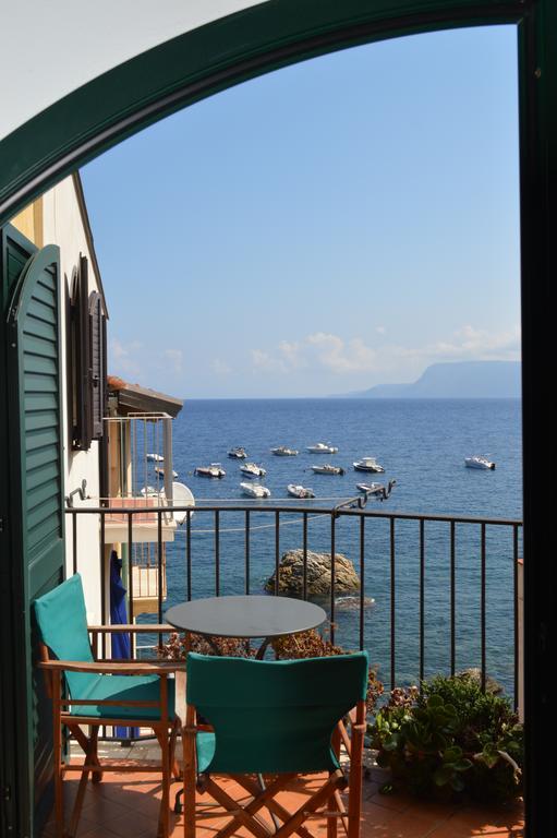 Le Piccole Grotte Bed & Breakfast Scilla Bagian luar foto