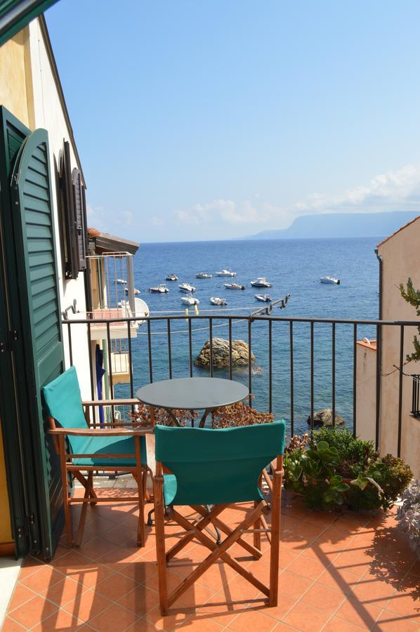 Le Piccole Grotte Bed & Breakfast Scilla Bagian luar foto