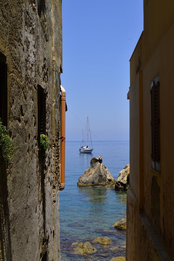 Le Piccole Grotte Bed & Breakfast Scilla Bagian luar foto