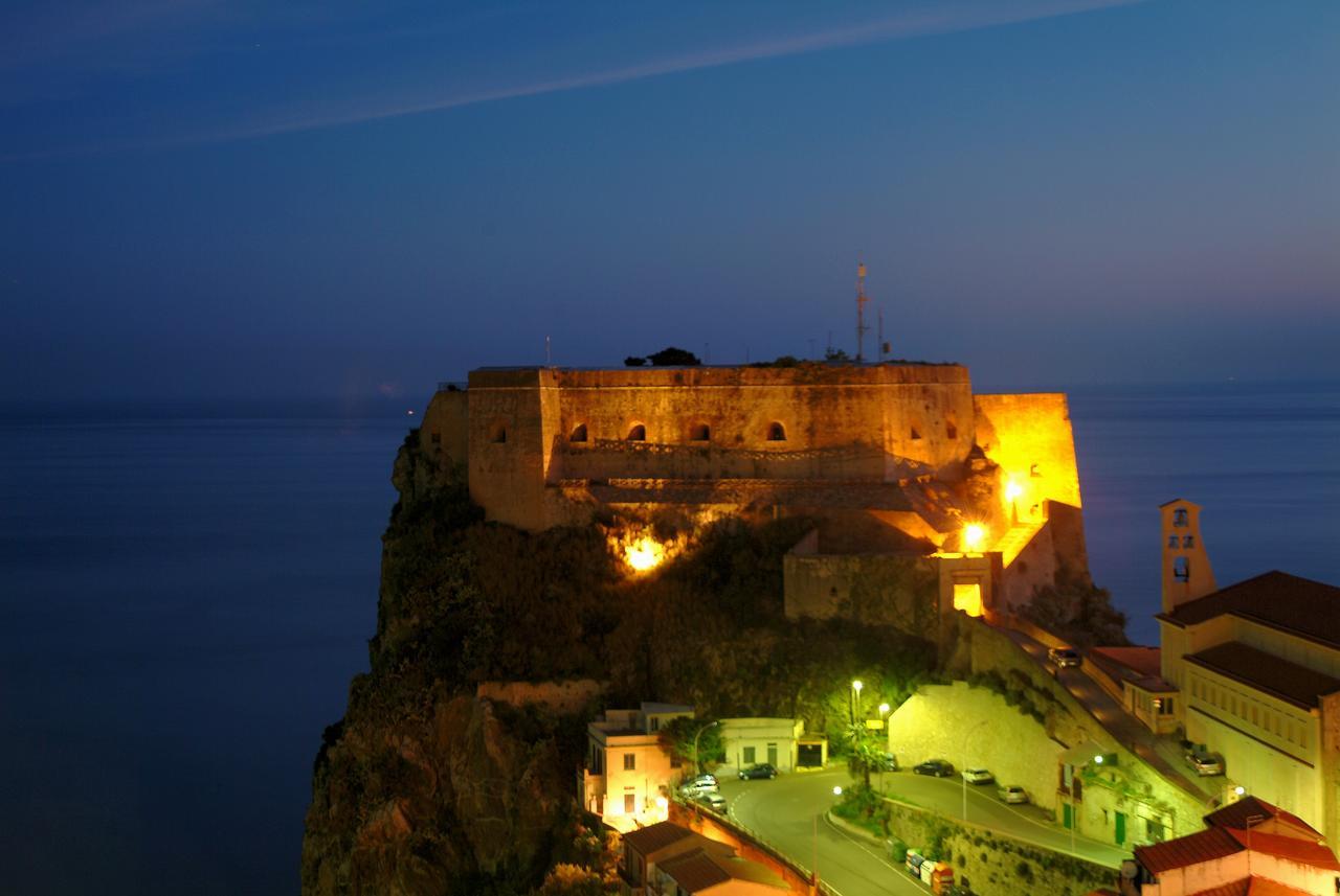 Le Piccole Grotte Bed & Breakfast Scilla Bagian luar foto