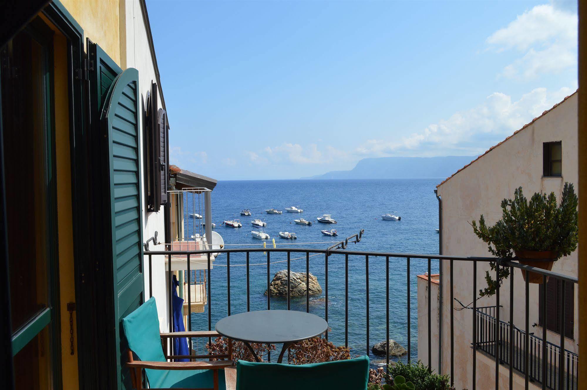 Le Piccole Grotte Bed & Breakfast Scilla Bagian luar foto
