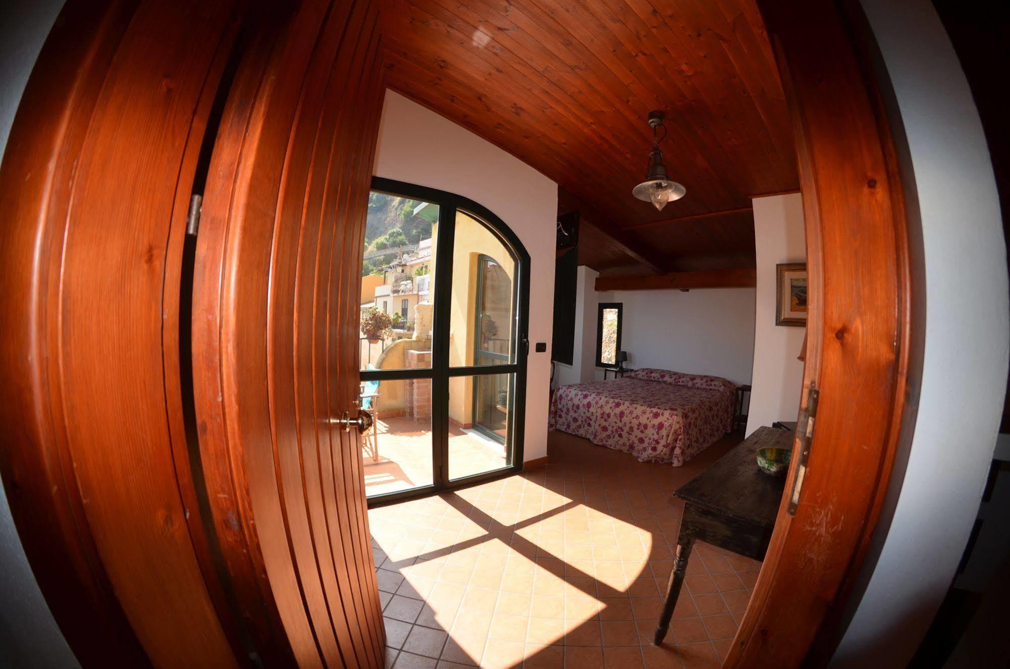 Le Piccole Grotte Bed & Breakfast Scilla Bagian luar foto