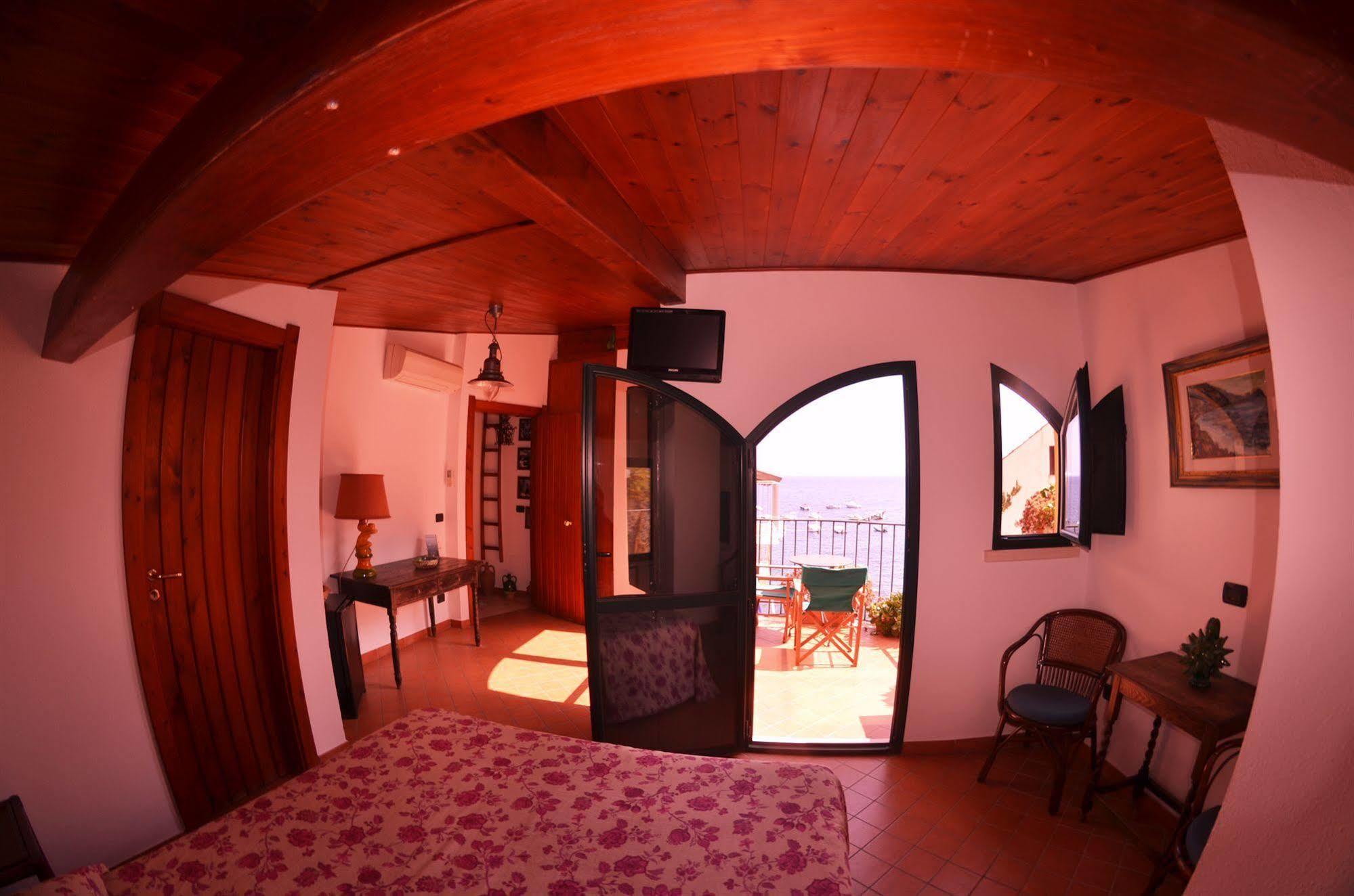 Le Piccole Grotte Bed & Breakfast Scilla Bagian luar foto
